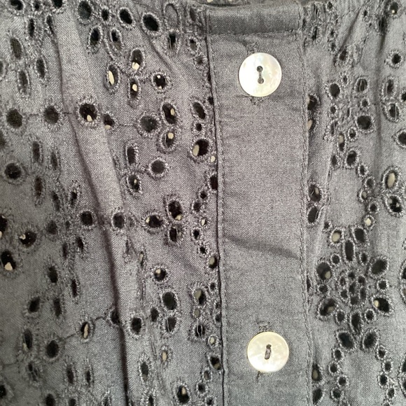 Oak + Fort embroidery pattern crop blouse. - Picture 3 of 4